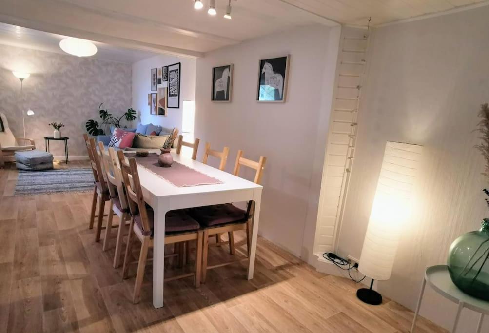 Fachwerkhaus Mitten In Der Altstadt - Ferien In Rotenburg 로텐부르크안데어풀다 외부 사진